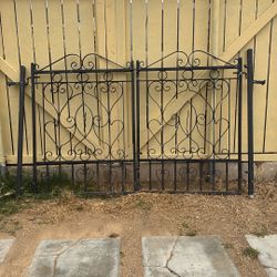 Gate 8 Ft Wide 54” Ht Metal