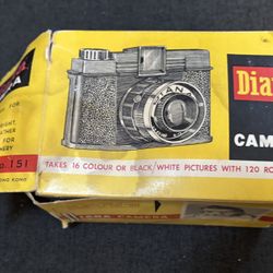 Vintage Diana camera 1960s photography phototaking photograph lomography Iowa keepsake collectible