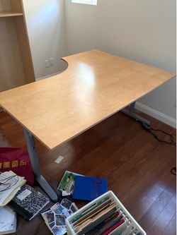 Free desk