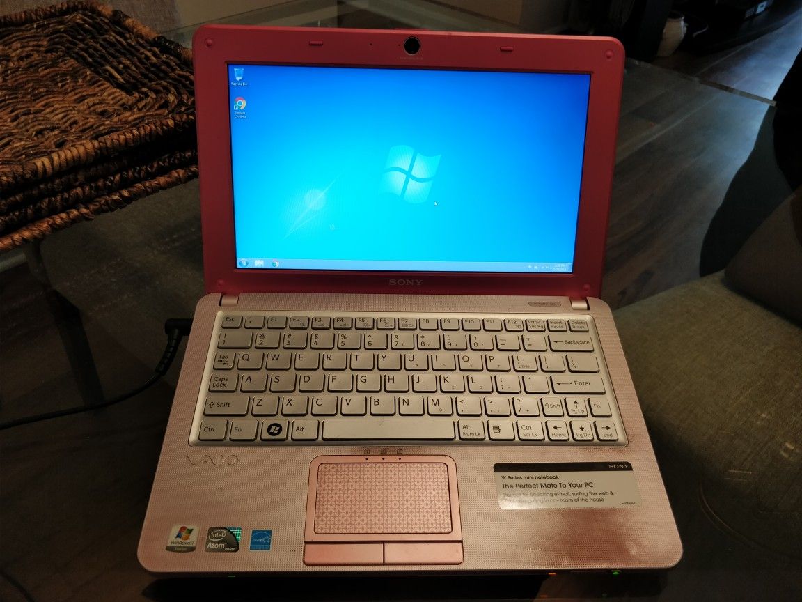 Sony VAIO Netbook PC VPCW211AX