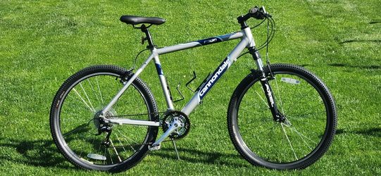 CANNONDALE F300 - LARGE FRAME BIKE - DEORE COMPONENTS for