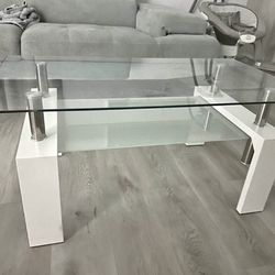 WHITE 🤍 & GLASS COFFEE TABLE 