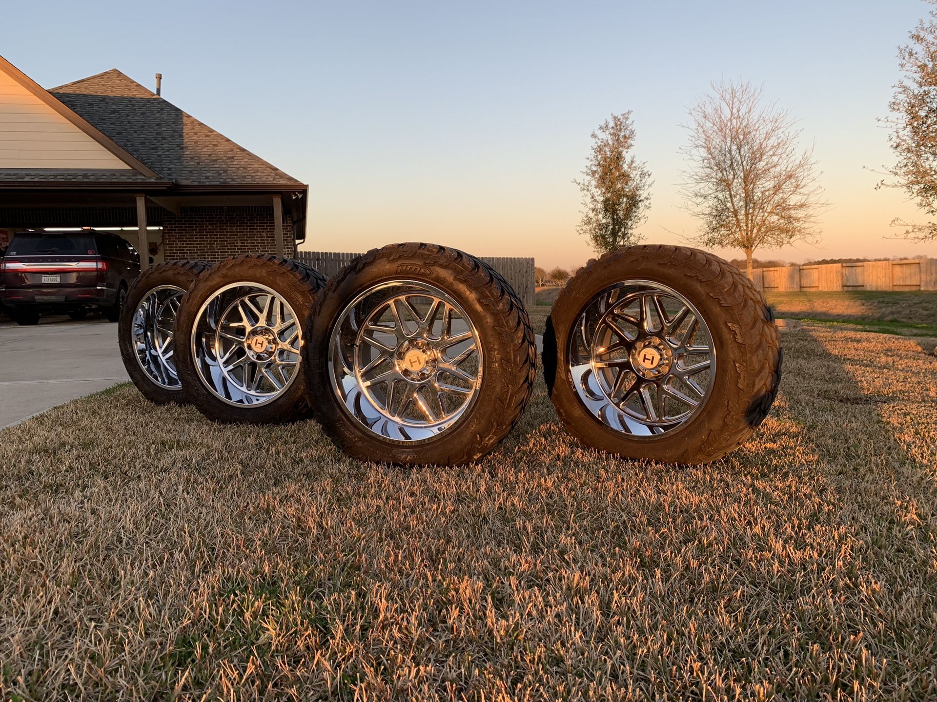 22x12 hostile sprockets chrome for Sale in Needville, TX OfferUp