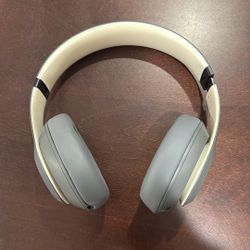 Beat Headphone Pros Big