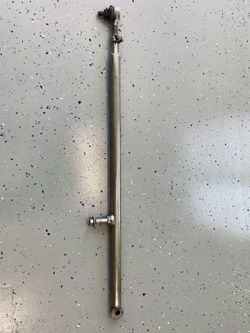 Chrome crossover steering bar