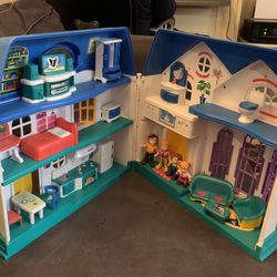 Play House With Toys