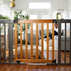 Summer West End Safety Gate – Extra Wide Baby & Pet Gate