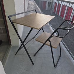Matching Modern Desk And Chair Set