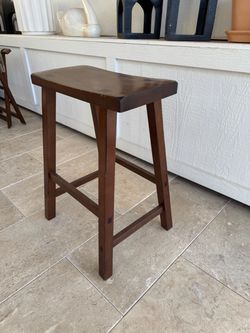 Wood Saddle Seat Bar Stool