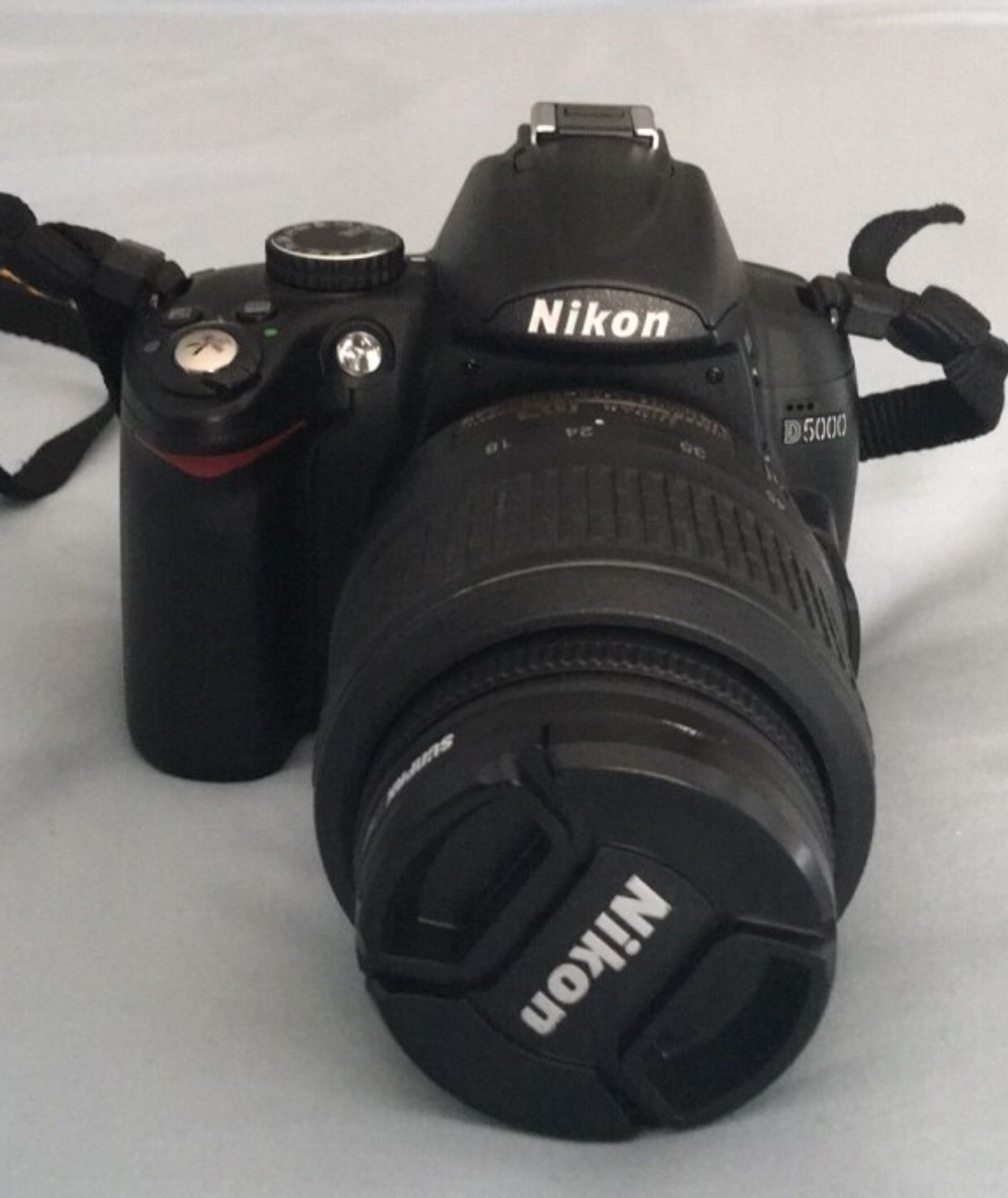 Nikon D5000 12.3 MP DX Digital SLR Camera