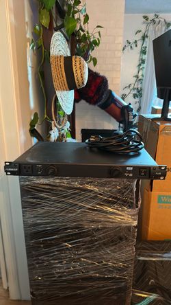 1 Furman PL-8C Power Conditioner