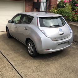 2011 Nissan Leaf 86K