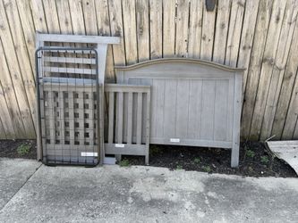 Soho Baby Chandler 4 in 1 Convertible Crib - Graphite Gray
