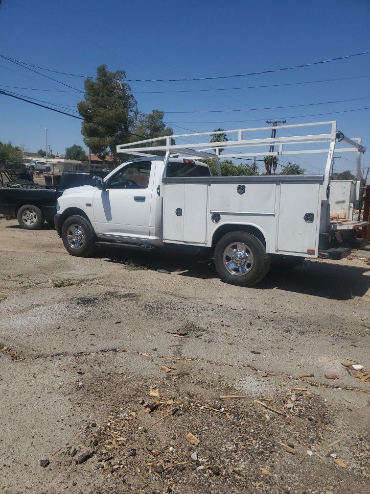 2014 Ram 2500 Utility Truck