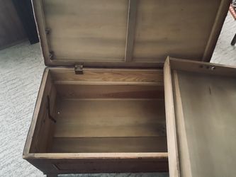 Old Wooden Hope Chest With Liner