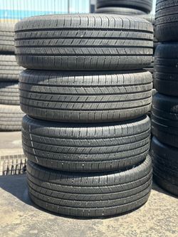 SET OF TIRE 215 55 17 MICHELIN 85% LIFE