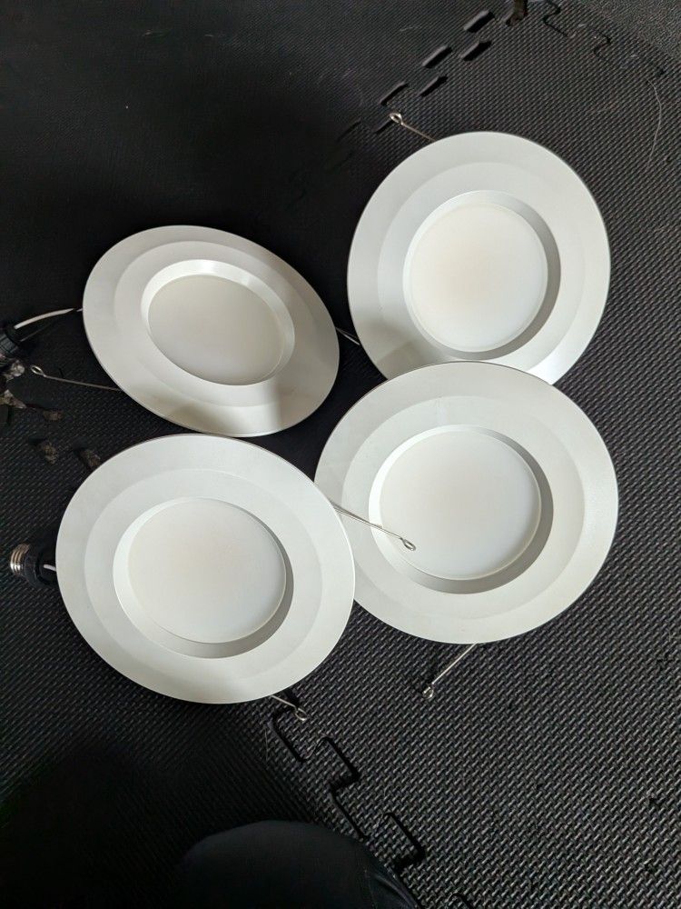 Set Of 4 Warm White LED Can Lights