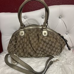 Gucci shoulder bag /crossbody bag -Authentic
