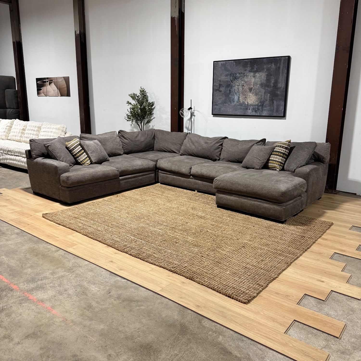 Massive Deep Deated 4Pc Sectional 🚛 Delivery Available