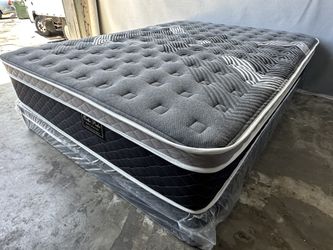 Full oasis thermal comfort Europillow top 12inch Matres !!