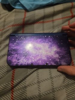 Nintendo 3ds (Comes with replaced charger)