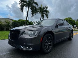 2019 Chrysler 300