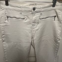 Love Fire White pants Sz 11 PreOwned 