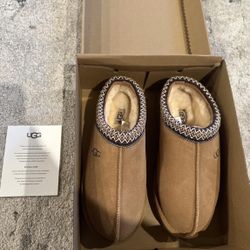 UGG women’s slippers