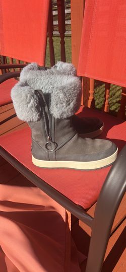 Original koolaburra By UGG girls Sale For $35