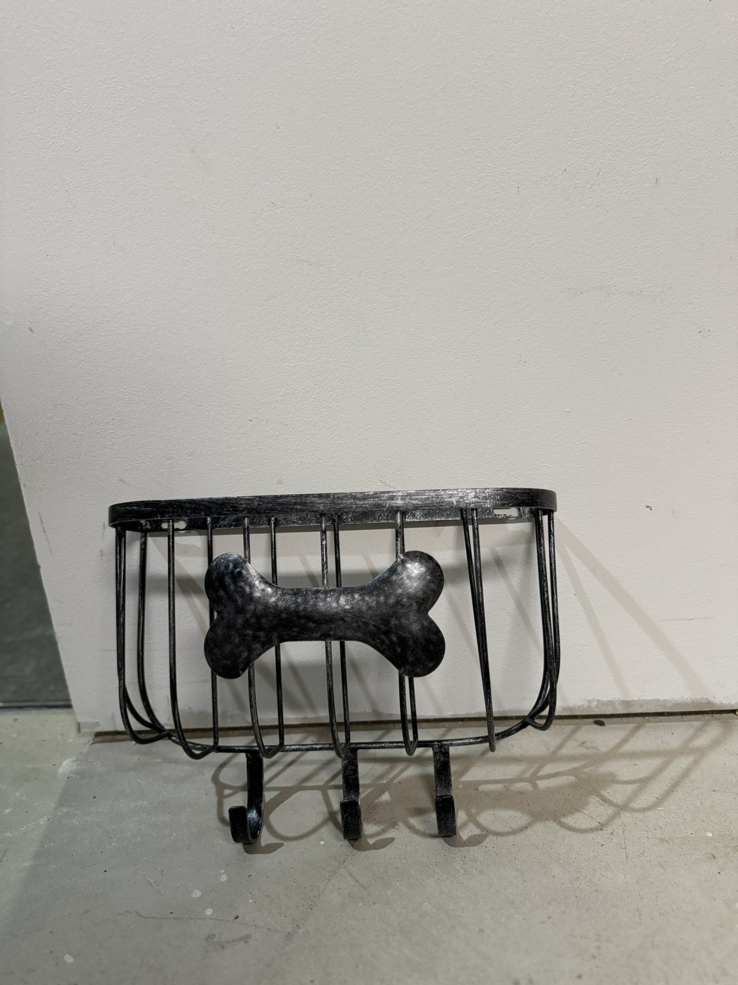 Pet Leach Holder