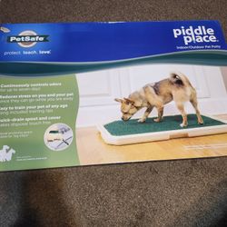PetSafe Piddle Place Indoor Dog & Cat Toilet with Cover