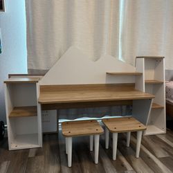 Toddler/Kids Desk + Chairs