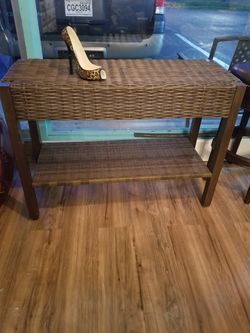 Cute wicker like sofa table STORE LOCATED 5912 54TH AVE NORTH ST PETE 33709