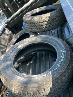 Firestone like new tires 285/60r20 take offs dodge 2500/3500 just tires