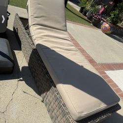 Pool LOUNGE CHAIRS