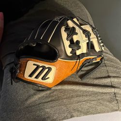 Marucci Baseball Glove