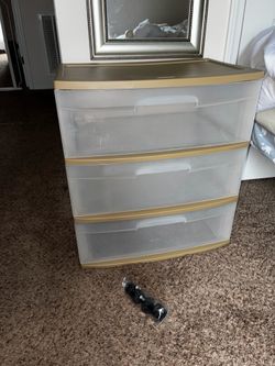 Storage drawers comes with the wheels good color