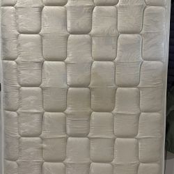 Twin Simmons Mattress and Box Spring