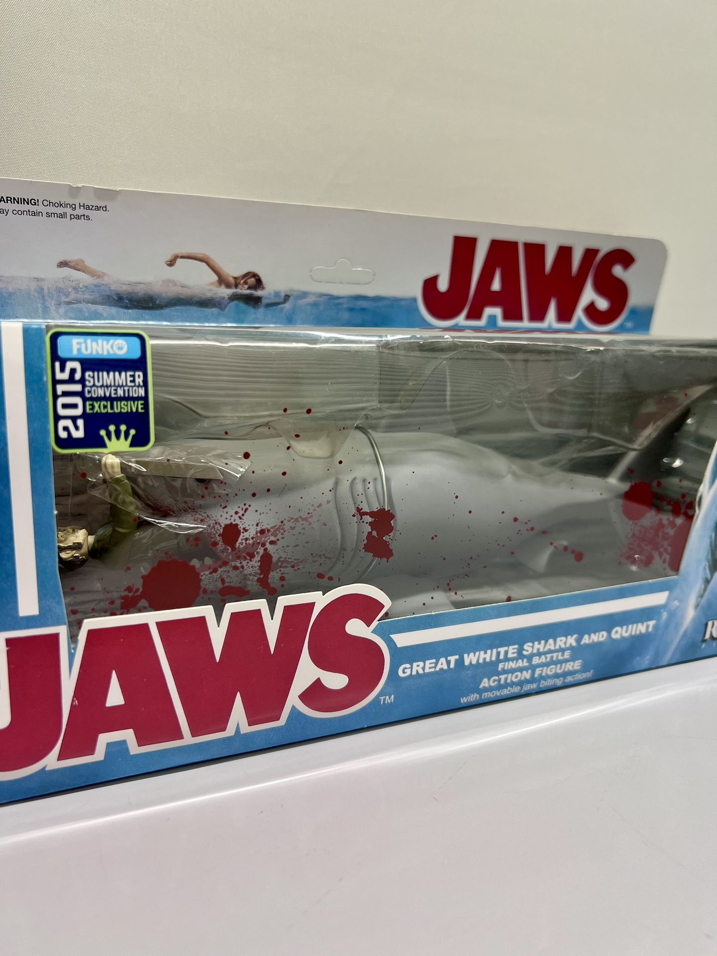 2015 Jaws Con Exclusive Funko ReAction Bloody Great White Shark & Quint Final Battle NEW display picture 1