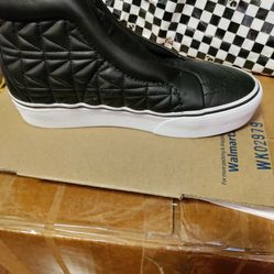 Brand New Black Vans (Men 6, Women 7.5)