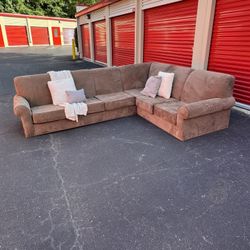 FREE DELIVERY - Large Sectional Best Offer 