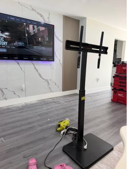Standing tv mount