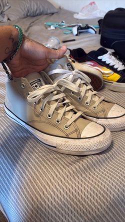 Converse size 9