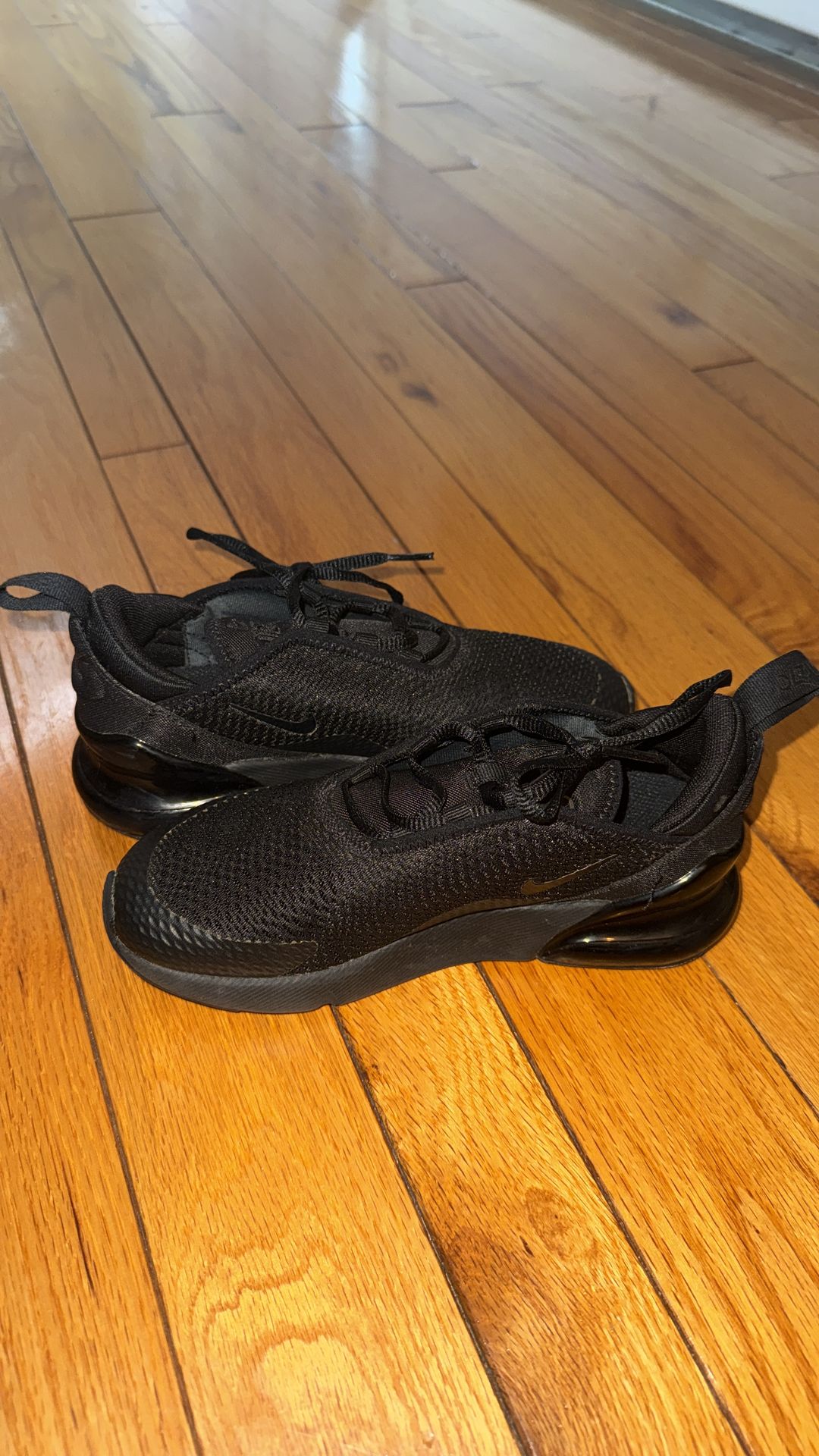 Kids Nike Air Max 270 Sneakers