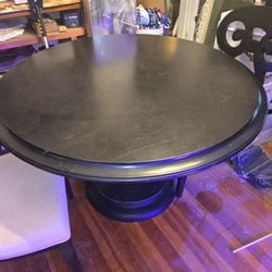 Round Dining Room Table 46in 