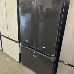 Samsung Bespoke Refrigerator With Beverage center