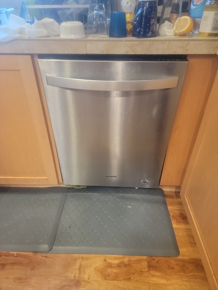 Whirlpool Dishwasher 