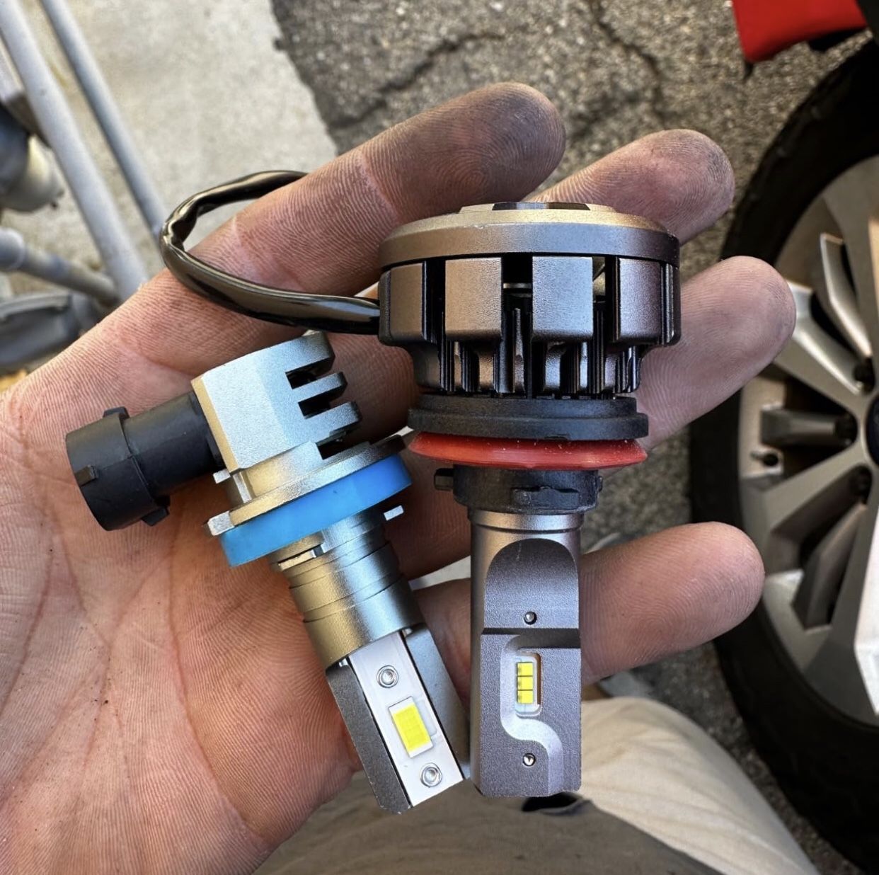 9005 LED Headlight Bulbs, 350% Brighter, HB3 LED High Beam, Mini Size LED Headlight Conversion Kit, 6000K Cool White