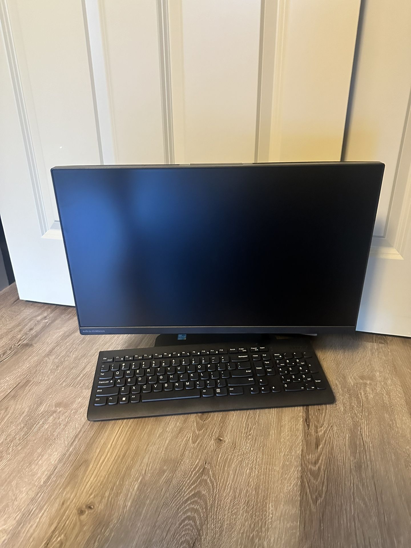 Lenovo PC Computer - IdeaCentre AIO 3i 22" All-In-One - Intel Pentium - 8GB Memory - 256GB Solid State Drive - Black
