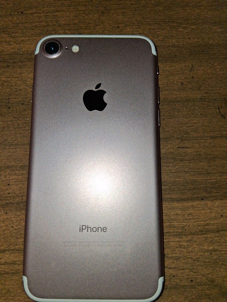 IPHONE 7 32G *UNLOCKED*